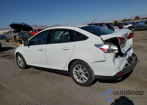 2016 Ford Focus Se z USA, uszkodzony, nr VIN 1FADP3F26GL387935